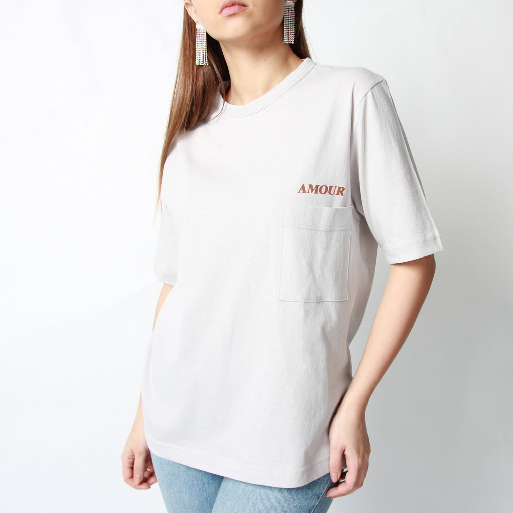 Amour T-shirt - Marble Hive